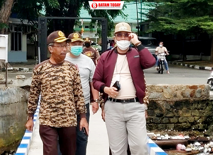 Ka Kwarcab Pramuka Kabupaten Karimun Anwar hasyim dan Kak Rasyid Nur